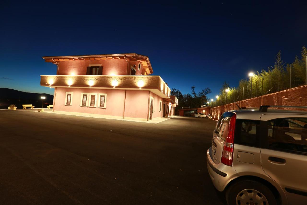Agriturismo Ciociaro " Il Colle " Hotel Ristorante Ceprano Exterior photo